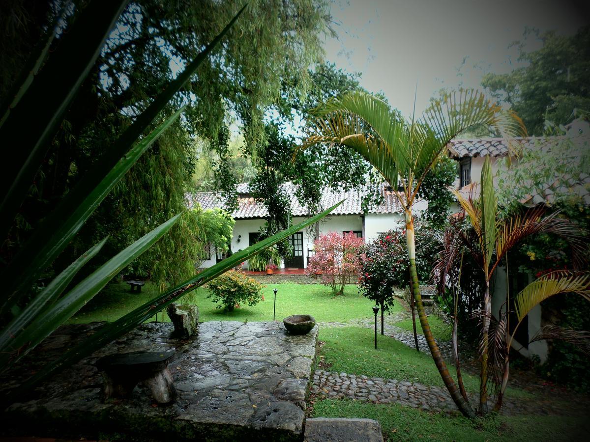 Hotel Hacienda Baza Tibana Exterior photo